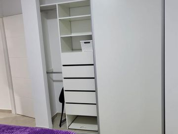 Dpto 2 amb. 45 m2 total, a estrenar y amueblado, c/ cocina aparte, Villa Luro.