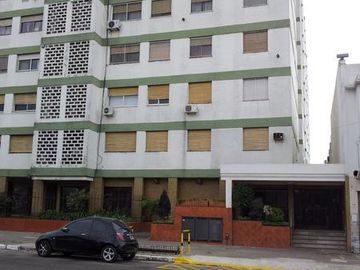 Departamento de 4 amb a metros la estación de Temperley Este