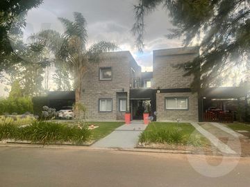 Casa en venta - Barrio Quintas del Sol, Ezeiza