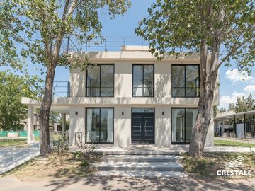 Casa a Estrenar 3 dormitorios en venta - Fisherton, Rosario