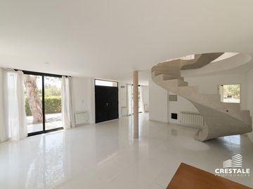 Casa a Estrenar 3 dormitorios en venta - Fisherton, Rosario