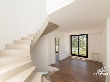Casa a Estrenar 3 dormitorios en venta - Fisherton, Rosario