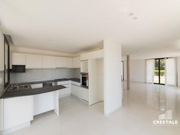 Casa a Estrenar 3 dormitorios en venta - Fisherton, Rosario