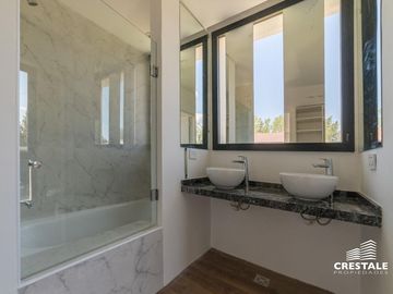 Casa a Estrenar 3 dormitorios en venta - Fisherton, Rosario