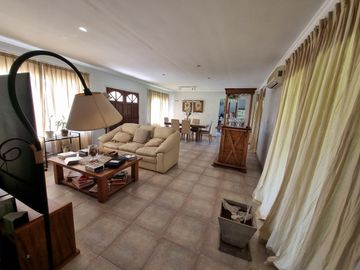 Venta impecable casa 4 amb en Boca Raton