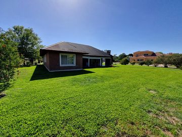Venta impecable casa 4 amb en Boca Raton