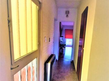 Casa Venta Ramos Mejía S/lote Propio Jardin Pileta Parrilla Terraza Cochera