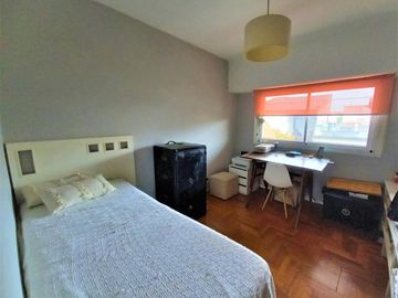 Casa Venta Ramos Mejía S/lote Propio Jardin Pileta Parrilla Terraza Cochera