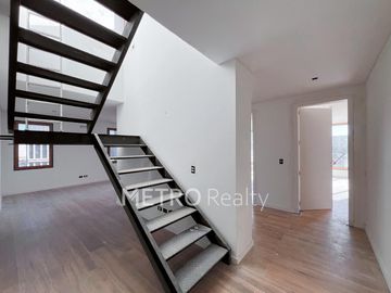 Casa en venta al lago central con 4 suites en Virazon, Nordelta