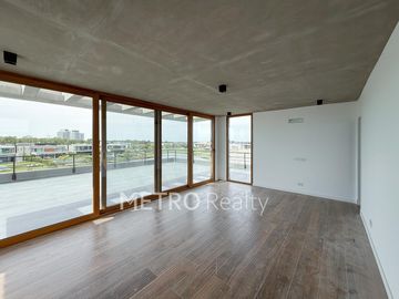 Casa en venta al lago central con 4 suites en Virazon, Nordelta