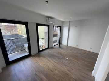 Monoambiente con balcón - Venta con Renta - Esmeralda Suite