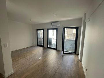 Monoambiente con balcón - Venta con Renta - Esmeralda Suite
