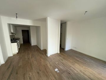 Monoambiente con balcón - Venta con Renta - Esmeralda Suite