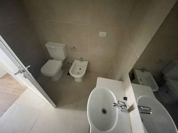 Monoambiente con balcón - Venta con Renta - Esmeralda Suite