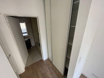 Monoambiente con balcón - Venta con Renta - Esmeralda Suite
