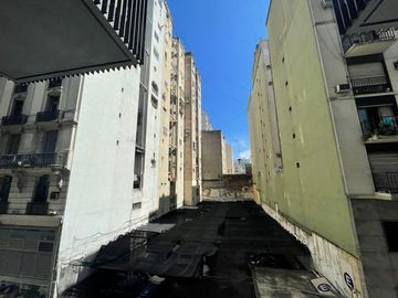 Monoambiente con balcón - Venta con Renta - Esmeralda Suite