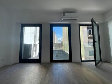 Monoambiente con balcón - Venta con Renta - Esmeralda Suite
