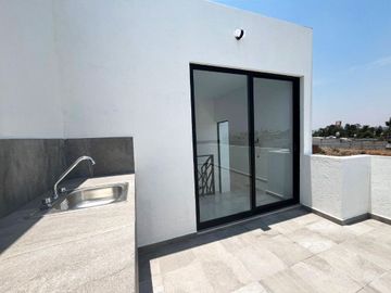 Casas en venta en ALTAMIRA Residencial, a unos metros de la Radial con 3 recámaras y Roof Garden