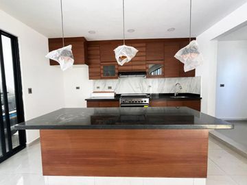 Casas en venta en ALTAMIRA Residencial, a unos metros de la Radial con 3 recámaras y Roof Garden