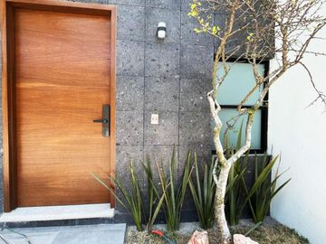 Casas en venta en ALTAMIRA Residencial, a unos metros de la Radial con 3 recámaras y Roof Garden
