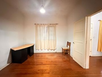 VENTA PH 3 AMB FRENTE JARDIN COCHERA, BERNAL