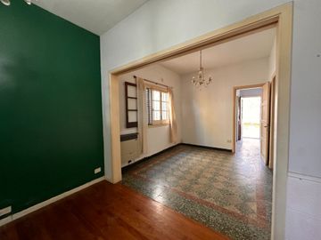 VENTA PH 3 AMB FRENTE JARDIN COCHERA, BERNAL