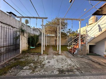 VENTA PH 3 AMB FRENTE JARDIN COCHERA, BERNAL