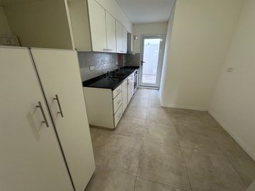 VENTA DEPARTAMENTO, 3 AMB CON BALC Y PATIO