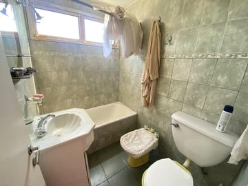 Venta, 4 ambientes Flores piso alto !