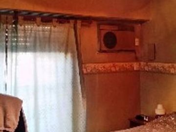 VENTA CASA EN DOS PLANTAS * LANÚS OESTE * APTA CRÉDITO * C. CASARES 2200