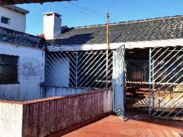 VENTA CASA EN DOS PLANTAS * LANÚS OESTE * APTA CRÉDITO * C. CASARES 2200