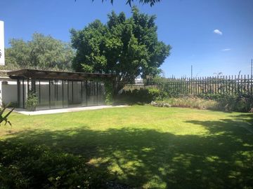 CASA EN VENTA EN VILLAS DEL MESÓN