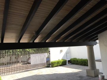CASA EN VENTA EN VILLAS DEL MESÓN