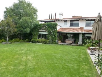 CASA EN VENTA EN VILLAS DEL MESÓN