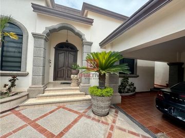 CASA EN VENTA EN COL. ZONA NORTE. CD. OBREGÓN, SONORA