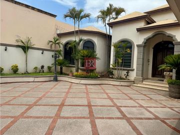 CASA EN VENTA EN COL. ZONA NORTE. CD. OBREGÓN, SONORA