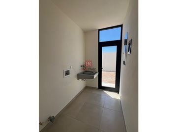 CASA EN VENTA EN FRACC. MONARCAS. CD. OBREGÓN, SONORA