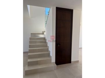 CASA EN VENTA EN FRACC. MONARCAS. CD. OBREGÓN, SONORA