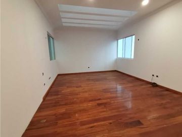 Casas En Venta En Conjunto Privado Por Galerias Serdán