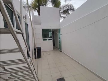 Casa En Venta Dentro De Fraccionamiento En Boulevard San Felipe