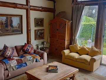 FOCOLARE PROPIEDADES VENDE ACOGEDORA CASA