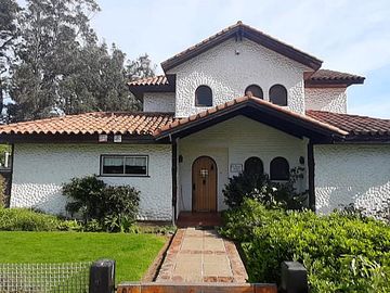 FOCOLARE PROPIEDADES VENDE ACOGEDORA CASA
