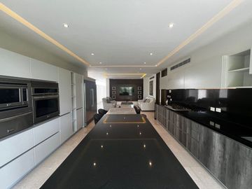 Pent House en Torre Boutique Contemporánea - Santa Engracia