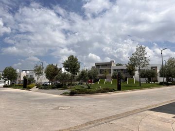 CASA HM PRIVADA ALTO LAGO