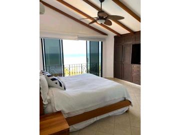 VENTA DE CASA EN SAN CARLOS, FRENTE AL MAR COSTA ESMERALDA
