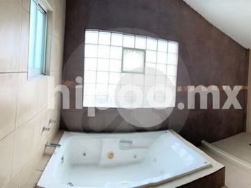 Casa en venta en CacalomacAn Centro