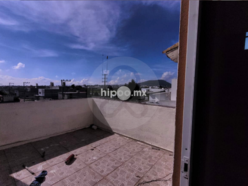 Casa en venta en CacalomacAn Centro