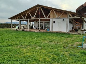 Exclusiva Casa en Parcela en Molina, Curicó.