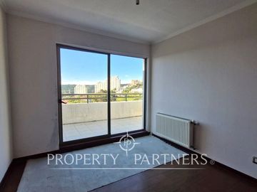Departamento duplex en Jardin del Mar, amplios espacios.