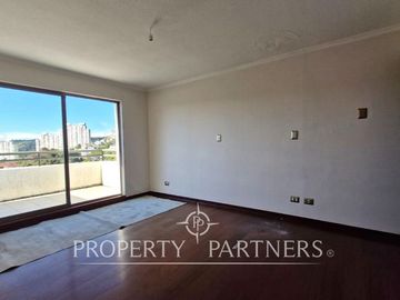 Departamento duplex en Jardin del Mar, amplios espacios.